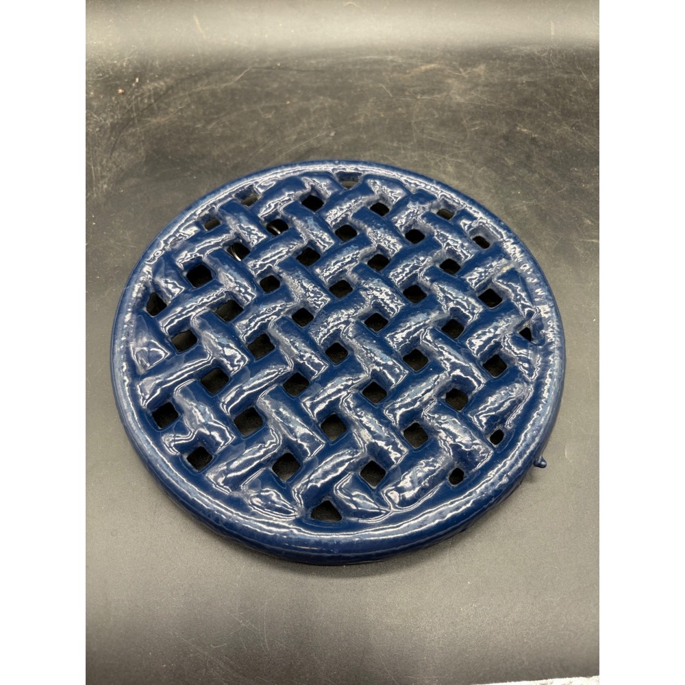 Vintage‎ Cast Iron Lattice Weave Trivet Round Navy Blue Enamel Wall Decor 7.25"